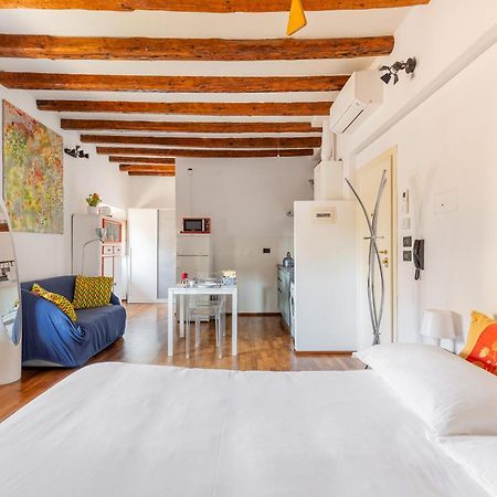 Monolocale Sui Tetti Di Bologna - Via Indipendenza Lägenhet Exteriör bild