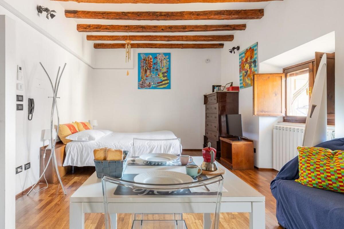 Monolocale Sui Tetti Di Bologna - Via Indipendenza Lägenhet Exteriör bild