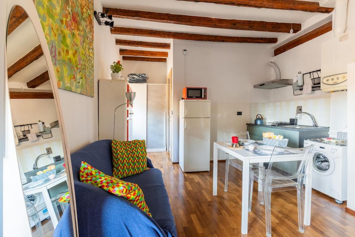 Monolocale Sui Tetti Di Bologna - Via Indipendenza Lägenhet Exteriör bild