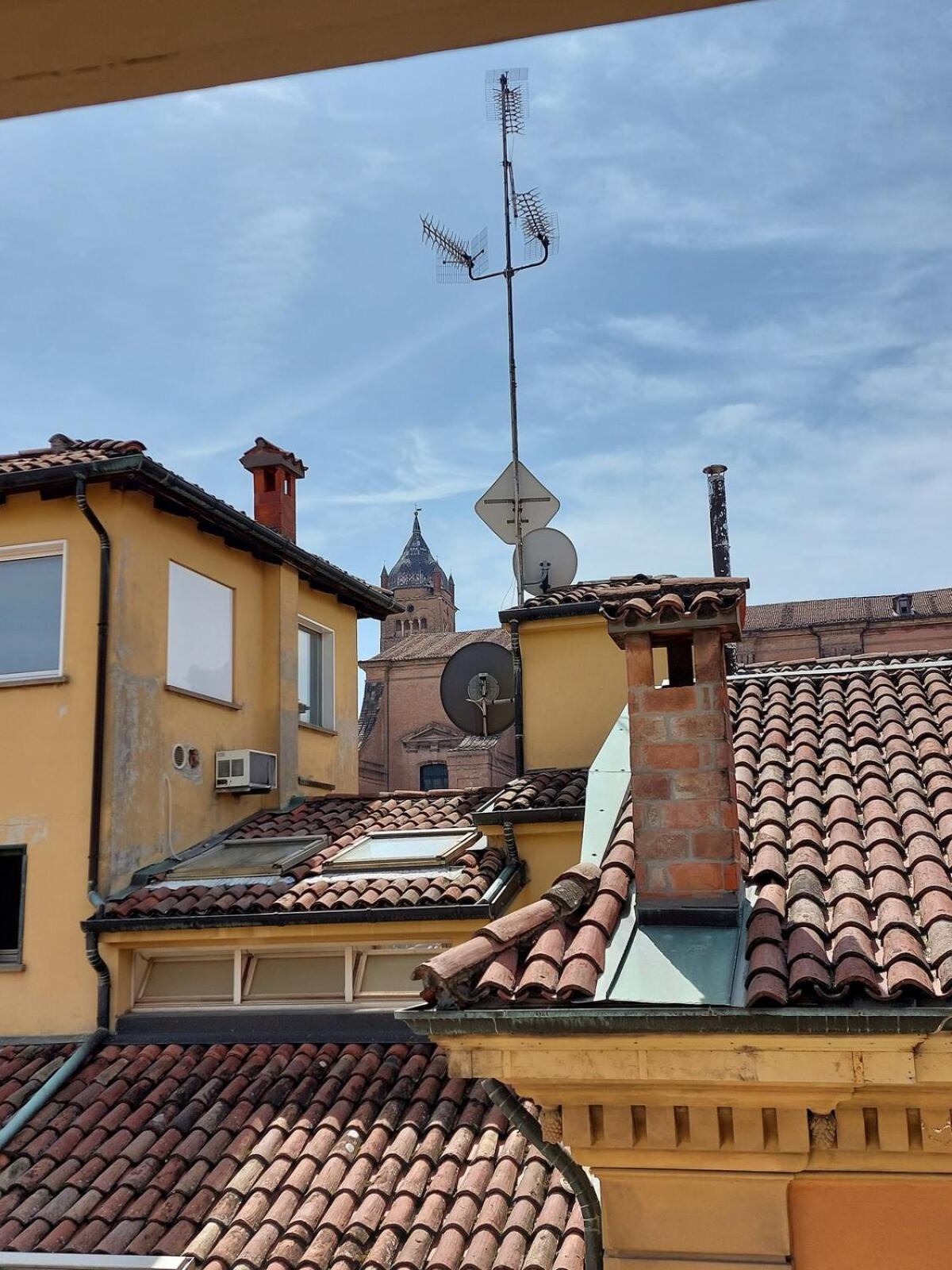 Monolocale Sui Tetti Di Bologna - Via Indipendenza Lägenhet Exteriör bild